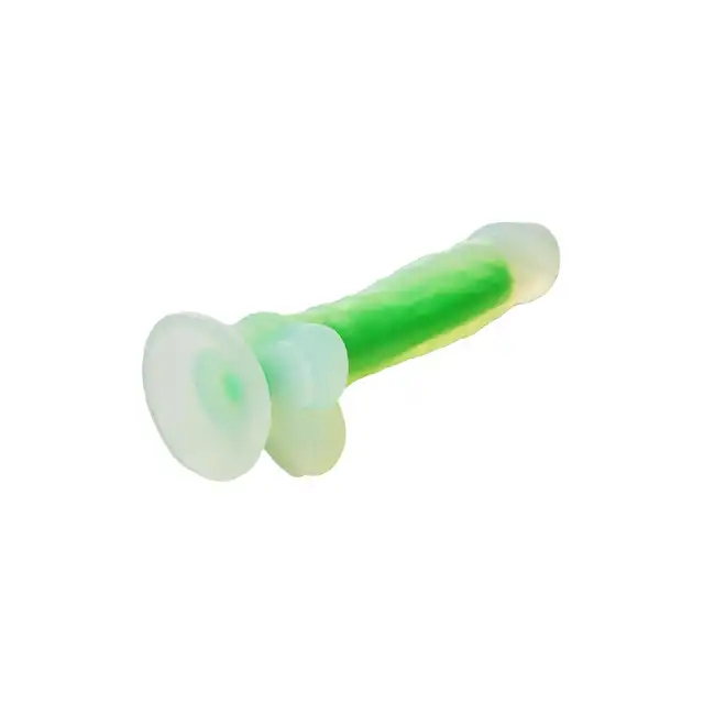 Radiant - Soft Silicone Glow In The Dark Dildo Small Green 17,5 cm. Silikonowe dildo w kształcie penisa z mocną przyssawką. Świeci w ciemnościach. 