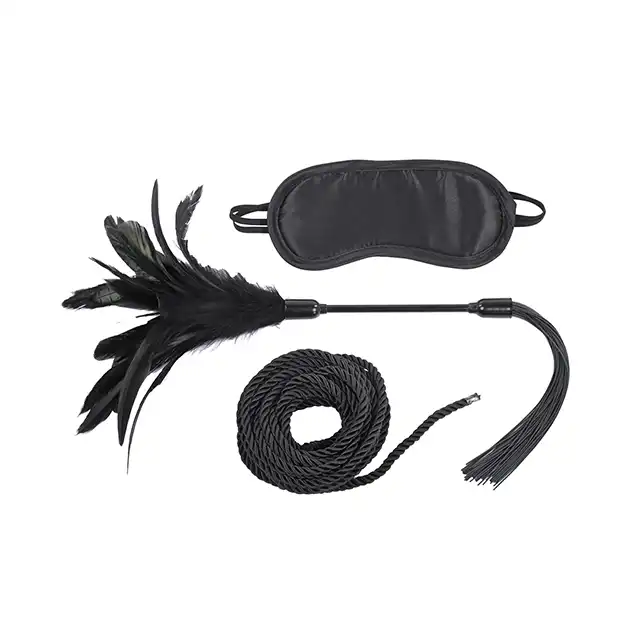 Sportsheets - Sex&amp; Mischief Shadow Tie And Tickle Kit -  zestaw do zabaw BDSM. Wszystko co tylko potrzebujesz, aby zawładnąć nad partnerem