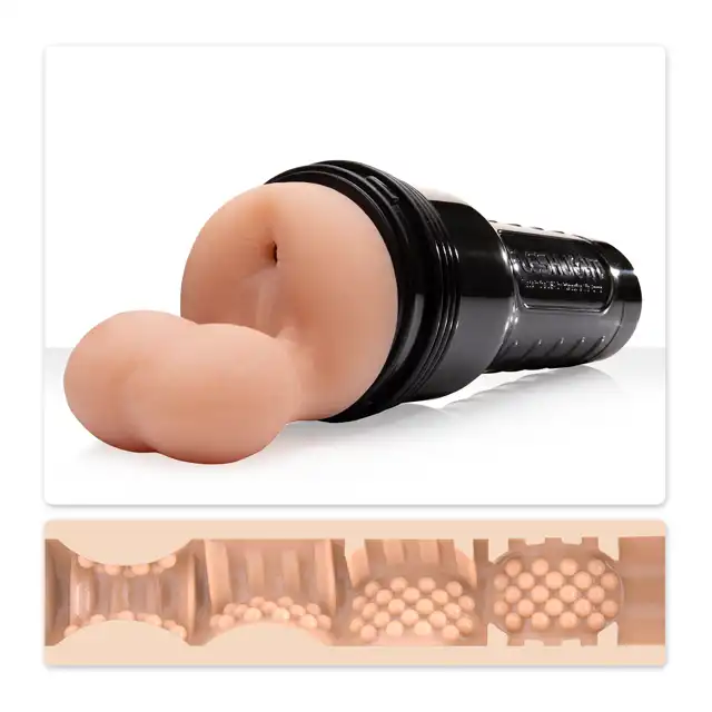 Fleshlight - Fleshsack. Unikatowy masturbator w kształcie męskiego anusa z realistycznymi jądrami. Kołyszące i obijające się o Twoje ciało