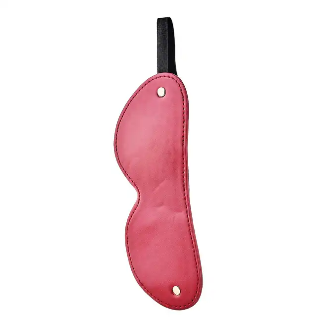 Blaze - Elite Eye Mask Red. Elitarna maska na oczy wykonana ze sztucznej skóry w kolorze czerwonym. Eleganckie złote elementy. 