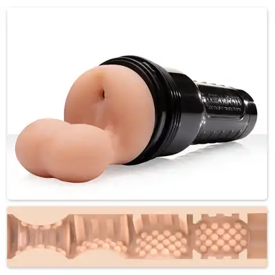 Fleshlight - Fleshsack. Unikatowy masturbator w kształcie męskiego anusa z realistycznymi jądrami. Kołyszące i obijające się o Twoje ciało