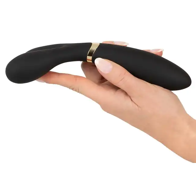 Couples Choice - 3 Motors Vibrator. Wszechstronny wibrator dwustronny, elastyczne ramiona i silne wibracje. Doświadcz potrójnej przyjemności