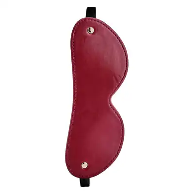 Blaze - Elite Eye Mask Red. Elitarna maska na oczy wykonana ze sztucznej skóry w kolorze czerwonym. Eleganckie złote elementy. 