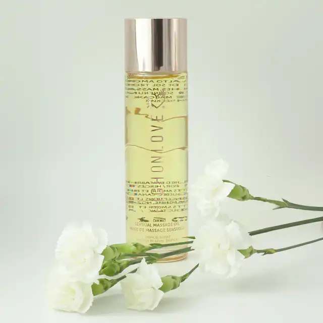High On Love - Sensual Massage Oil Tropical Sunset 125 ml. Niesamowity olejek do ciała o tropikalnym zapachu z wyciągiem z nasion konopii. Magiczne odprężenie. 