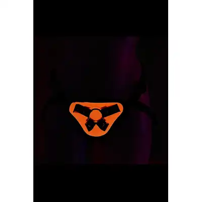 Radiant - Strap-on Glow In The Dark Orange. Świecąca w ciemności uprząż strapon z wymiennymi ringami i zatrzaskami