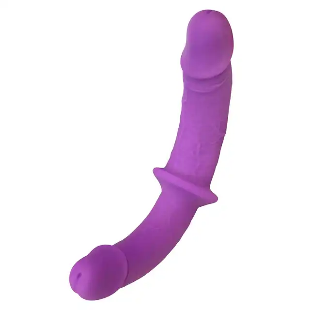 Sweet Smile - Super Soft Double Strap-On. Regulowany pas strap-on z podwójnym dildo, ultra gładki materiał. Podwójna przyjemność
