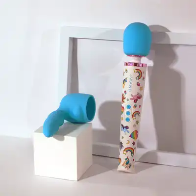 Le Wand - Unicorn Wand 8 Piece Collection. Luksusowy zestaw z wibratorem magiczna różdżka i super stymulacyjnymi nakładkami, motyw jednorożca. Mega Sale!