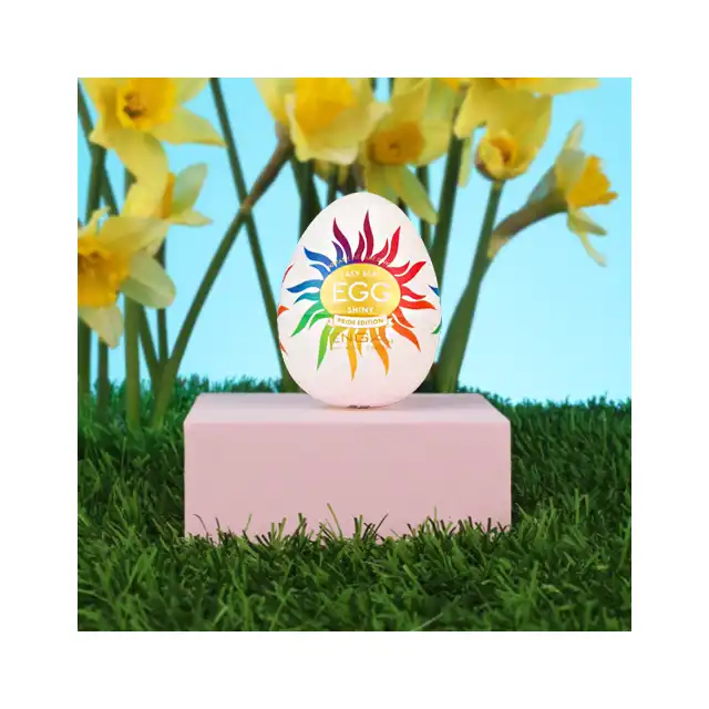 Tenga - Shiny Egg. Kompaktowy, kieszonkowy masturbator w formie mini jajeczka. Żebrowanie, wypustki i super rozciągliwy materiał