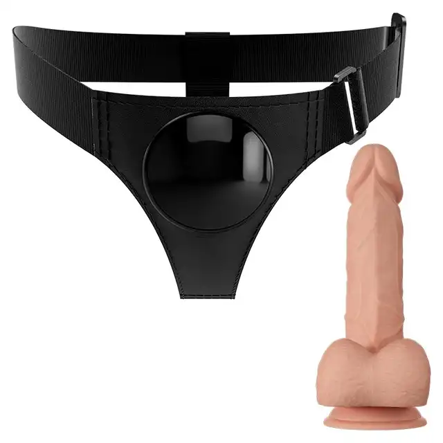 Pretty Love - Jerry Harness Briefs. Uprząż strapon z tarczą, realistyczne dildo z żyłami i miękką żołędzią, z mocną przyssawką
