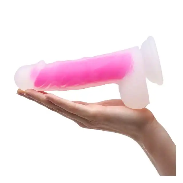 So Divine - Glorious Real Skin Feel Pink Dildo - realistyczne dildo o różowym kolorze. Mocna przyssawka na zabawę solo 