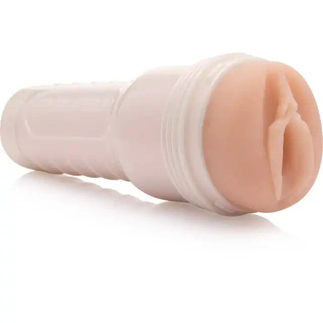 Fleshlight Girls - Kendra Lust True Lust. Realistyczny masturbator z odlewem waginy seksownej gwiazdy porno