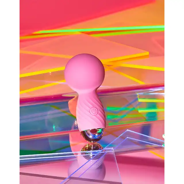 Love to Love - Itsy Bitsy Pink Passion. Mini magiczna różdżka, stymulator łechtaczki i masażer ciała w wersji kieszonkowej