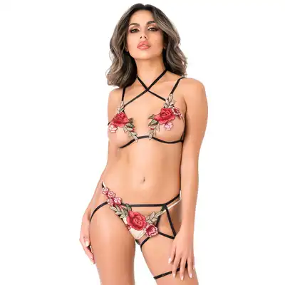 Daring - Roses Bra and Crotchless Panty S/M - oryginalny komplet bielizny z paseczków. Wzór róż na staniku oraz majtkach.
