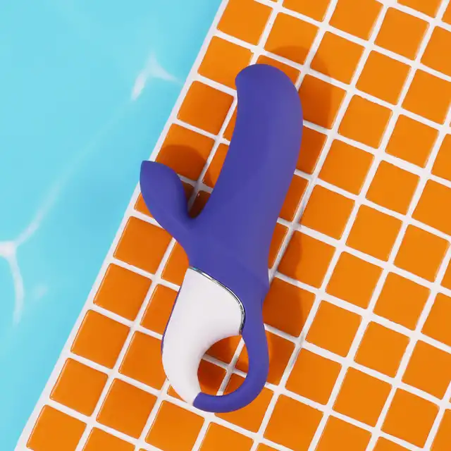 Satisfyer - Vibes Magic Bunny purple - magia podwójnej rozkoszy. Wibrator z króliczkiem wykonany z giętkiego silikonu