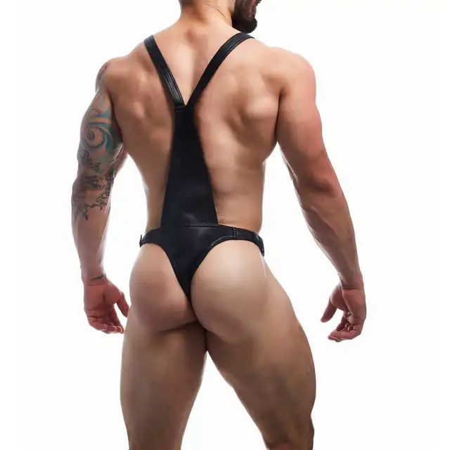 C4M - Dungeon Black Harness OS - harness w połączeniu z majtkami. Odważny, seksowny materiał i możliwość regulacji