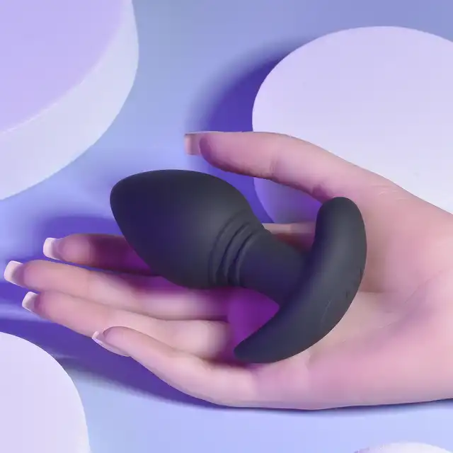Playboy - Plug &amp; Play - luksusowa wtyczka analna z 10 trybami wibracji. Postaw na wysoką jakość!