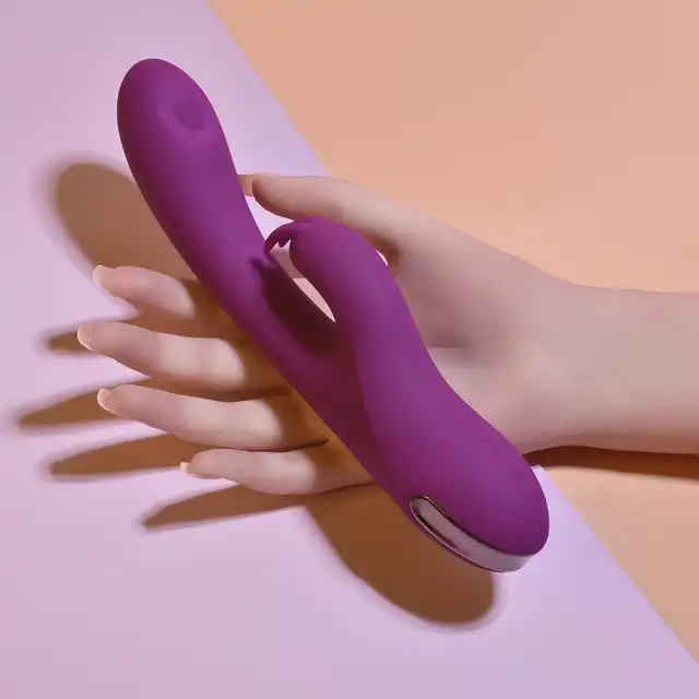 Playboy - Thumper - wibrator z króliczkiem i przyjemnym twistem - pulsacyjna końcówka do stymulacji punktu G!