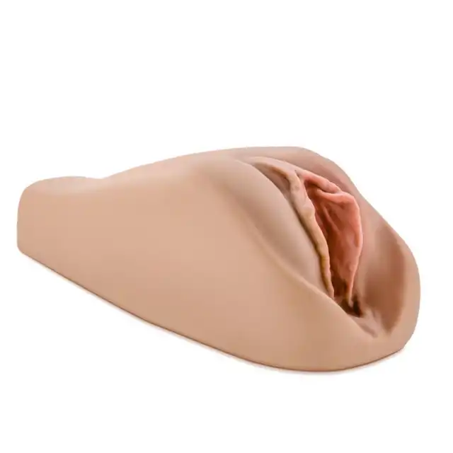 M Elite - Soft and Wet Renata Masturbator. Realistyczny, samonawilżający się masturbator z bulletem wibrującym. Wygoda, komfort i gwarancja rozkoszy