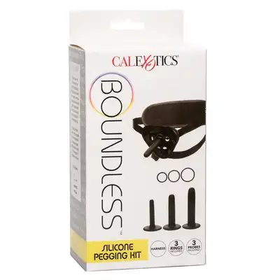 CalExotics - Boundless Silicone Pegging Kit. Zestaw 3 gładkich sond waginalno-analnych z w pełni regulowaną uprzężą