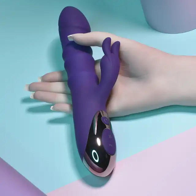 Playboy - Hop To It - potężna przyjemność, dzięki opcji ruchu posuwistego! Postaw na produkt dający unikatową przyjemność
