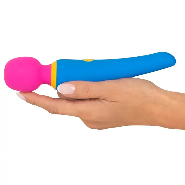 Bunt. - Wand Vibrator. Nowoczesna magiczna różdżka dla zbuntowanych i odważnych. Modne kolory i precyzyjna główka z silnymi wibracjami. 