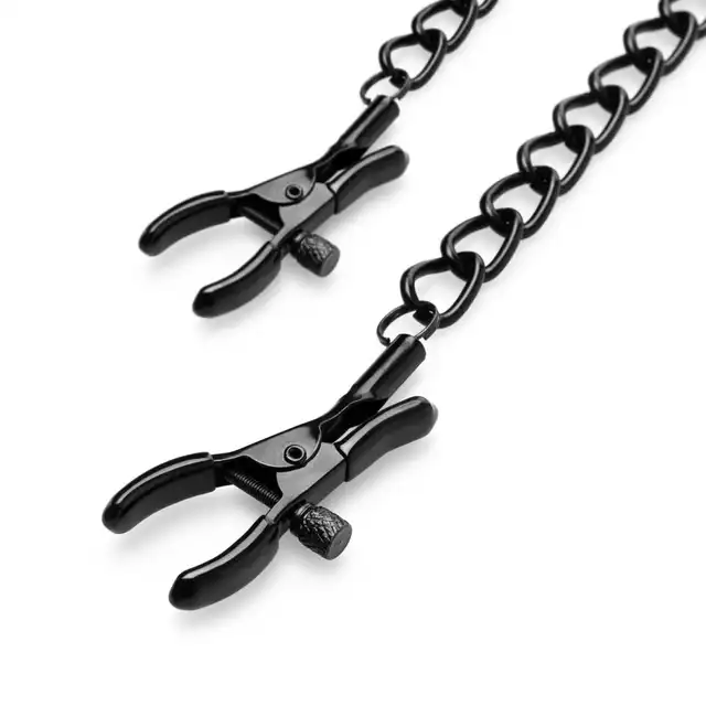 Bedroom Fantasies - Nipple Clamps Adjustable. Czarne klamerki na sutki z metalowym łańcuszkiem, regulacja mocy nacisku