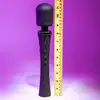 Playboy - Royal Wand - moc i przyjemność w jednym. Klasyczny wibrator w postaci magicznej różdżki wykonany z miękkiego silikonu! 