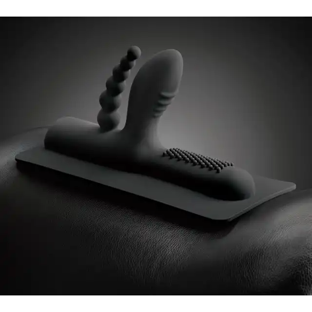 Cowgirl - Buckwild Silicone Attachment. Nakładka na sex maszynę z dildem waginalnym i analnym oraz stymulatorem łechtaczki. 