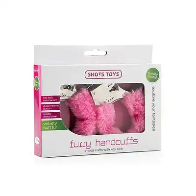 Shots Toys - Furry Handcuffs Pink. Klasyczne metalowe kajdanki pokryte miękkim i puszystym różowym futerkiem 