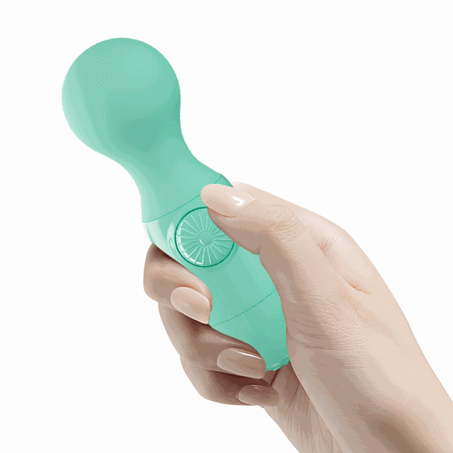 Pretty Love - Mini Stick Little Cute Green. Niewielka różowa magiczna różdżka o ogromnej mocy, przynosi maksimum przyjemności i pozwala na eksperymentowanie