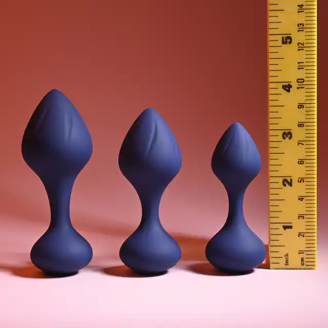Playboy - Tail Trainer - aksamitnie gładkie wtyczki analne. Zestaw treningowy od luksusowej marki!