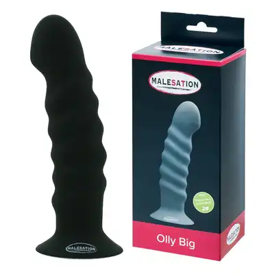 Malestation - Olly Dildo Black. Żebrowane silikonowe dildo z mocną przyssawką. Moc stymulacji. 