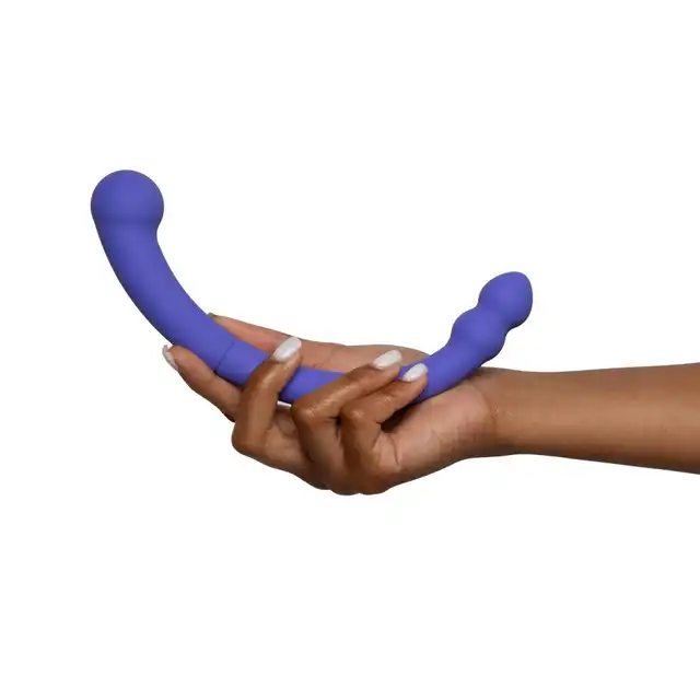 Good Vibes Only - Double End Vibrator Leah - Purple. Wibrator podwójny, o 10 cudownych trybach wibracji, wykończone ultra gładkim silikonem