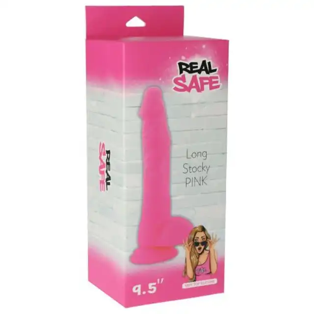 Real Safe - Long Stocky Dildo Pink. Realistyczne dildo z naturalnymi jądrami, żołędzią i żyłami. Odkryj autentyczność przyjemności