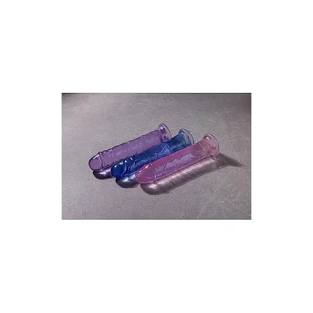 RealRock - Crystal Clear 7" Pink. Realistyczne dildo z przyssawką w podstawie, przezroczysty materiał o delikatnym różowym zabarwieniu