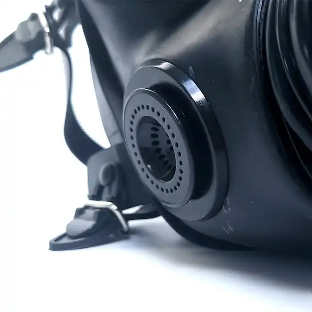 MOI - S10.2 Gas Mask - maska gazowa wykonana z lateksu. Idealna dla fanów gumy i lateksu