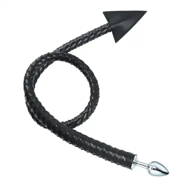 Oproducts - Devil Tail Buttplug and Weaved Whip. Wtyczka analna z batem w kształcie ogonka diabełka. Intrygujący dodatek do sesji BDSM