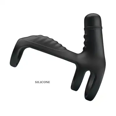Pretty Love - Vibrating Penis Sling. Wibrująca nakładka na penisa ze stymulatorem łechtaczki z wypustkami, wzmacnia i przedłuża erekcję dodatkowo stymulując partnerkę