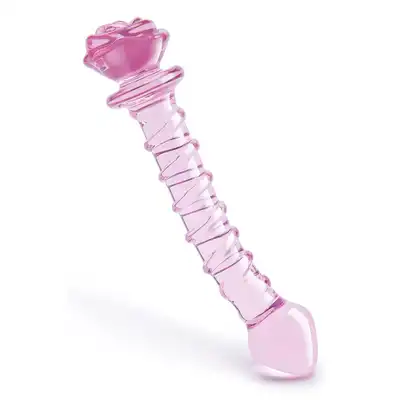 Glaze Glass - Rosebud Spiral G-spot Dildo. Teksturowane  spiralnie różowe szklane dildo do stymulacji punktu G ozdobione szklaną różyczką