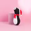 Satisfyer - Penguin Holiday Edition. Genialny stymulator ciśnieniowy, stymulacja łechtaczki ssącymi falami powietrza. Nowe, świąteczne wydanie kultowego Pingwinka, genialne na prezent pod choinkę