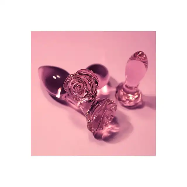 Glaze Glass - Rosebud Anal Training Set. Zestaw treningowy różowych, szklanych plugów analnych z ozdobnymi różami 