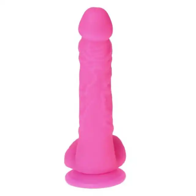 Real Safe - Long Stocky Dildo Pink. Realistyczne dildo z naturalnymi jądrami, żołędzią i żyłami. Odkryj autentyczność przyjemności
