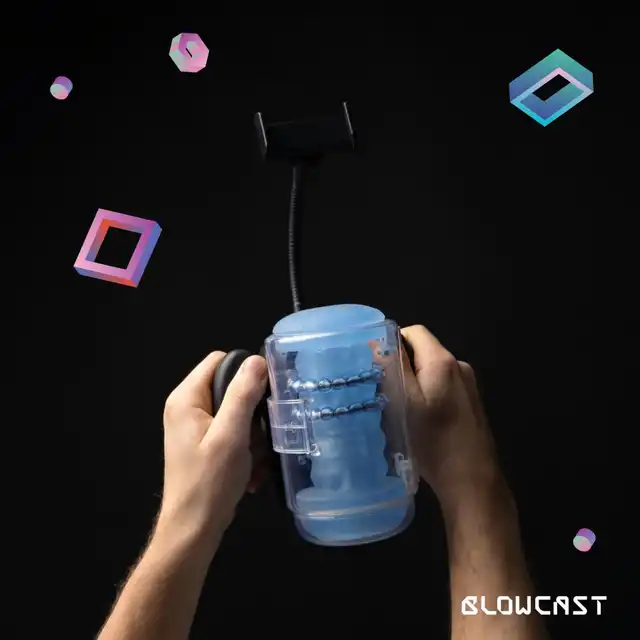 Blowcast - Wingman Plus Automatic Masturbator. Niesamowity masturbator męski z masującymi koralikami oraz uchwytem na telefon. Nowy wymiar doznań