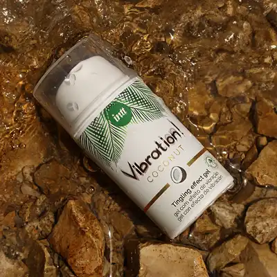 Intt - Vibration! Coconut Oil Vegan 15ml. Intensywnie stymulujący wibrator w płynie o aromacie kokosowym, wegańska formuła z roślinami lasów amazońskich
