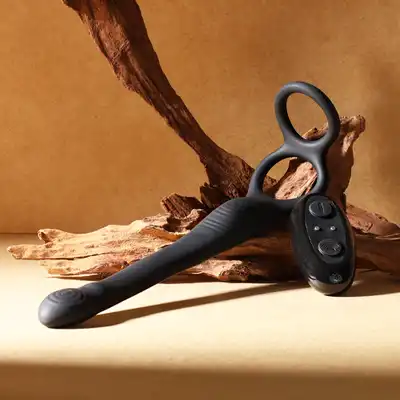 Rocks Off - The-Vibe 2 Prostate Vibrator with Remote Control. Nowoczesny, czarny stymulator prostaty z podwójnym ringiem i pilotem 