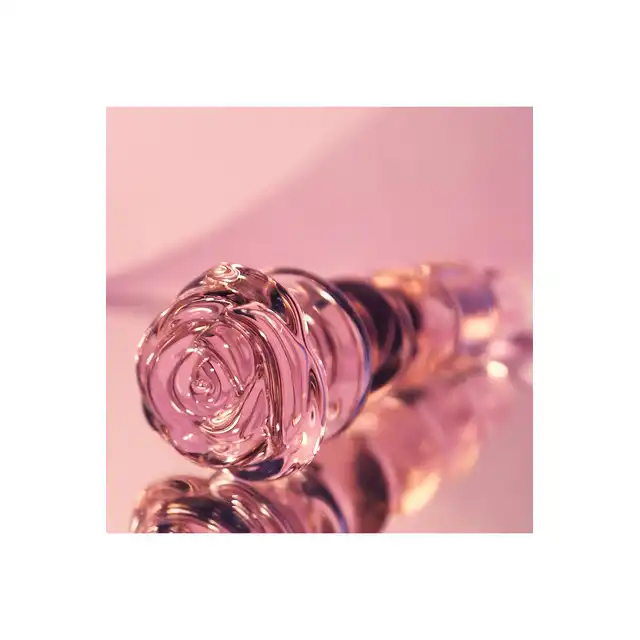 Glaze Glass - Rosebud Beaded Plug 14 cm. Różowy, szklany korek analny ze żłobieniami i elegancką różyczką. Jakość premium. 
