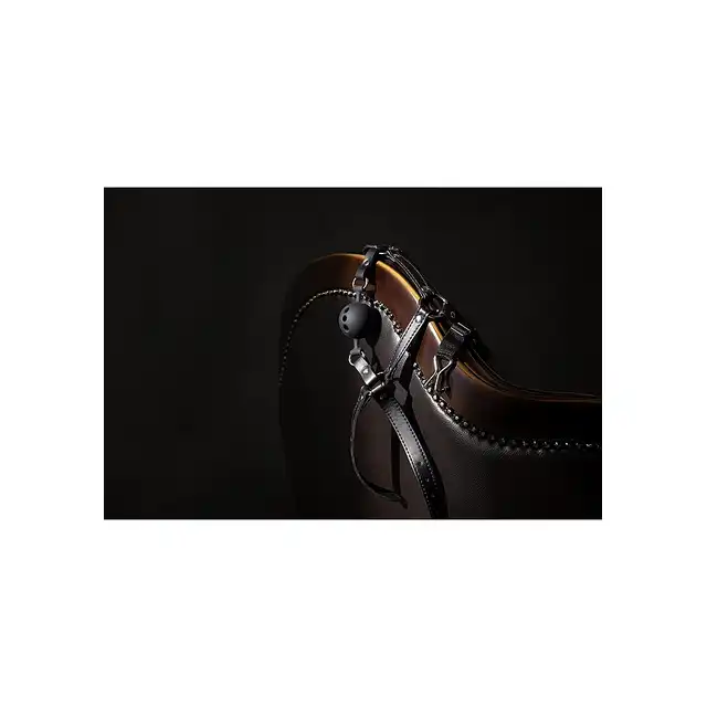 Ouch! - Head Harness with Breathable Ball Gag - harness na głowę z oddychającym kneblem i hakiem na nos