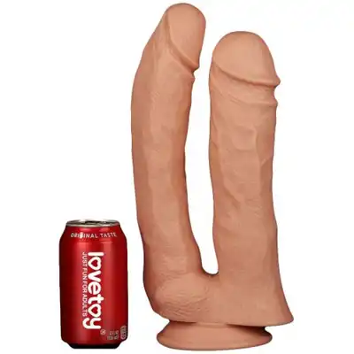 LoveToy - Kameron Double Dildo. Podwójne dildo o realistycznym designie, jednoczesna stymulacja analna i pochwowa, giętki trzon i głęboka satysfakcja