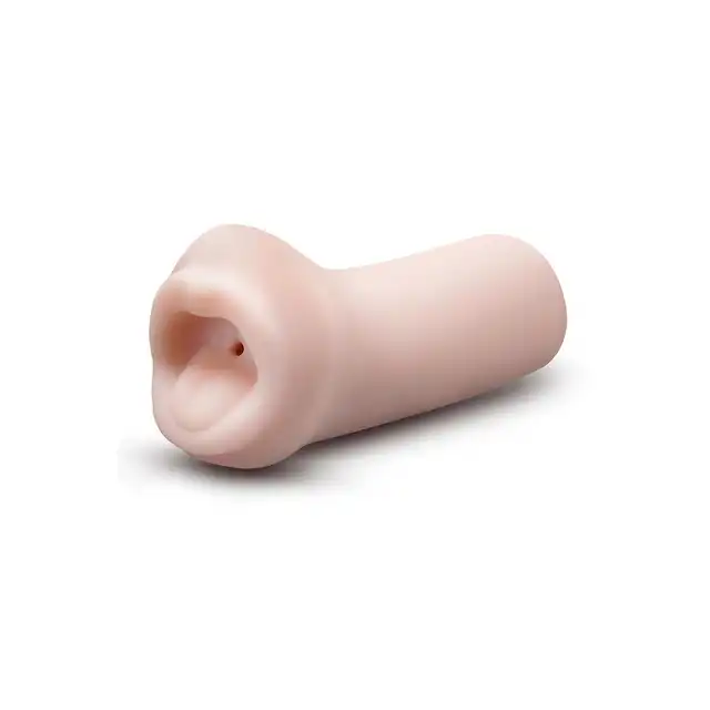Blush - Enlust Candi Beige. Masturbator o realistycznym kształcie ust modelki AI, z żebrowaniem symulującym głębokie gardło, miękki i ciasny rękaw stymulacyjny