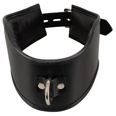 Bad Kitty - Collar black. Szeroka, skórzana obroża z ringiem do przypięcia smyczy, doskonale podkreśla uległość i pokorę w estetycznym stylu